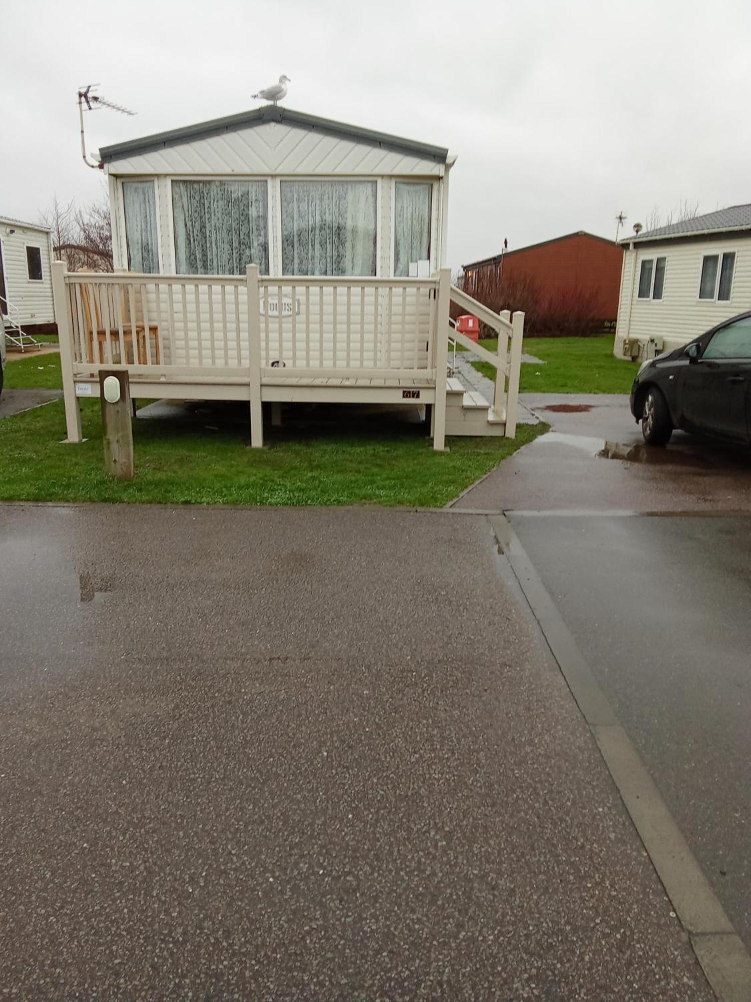 Cozy Camber Caravan 3 Bedroom Retreat With Decking Rye Exterior photo