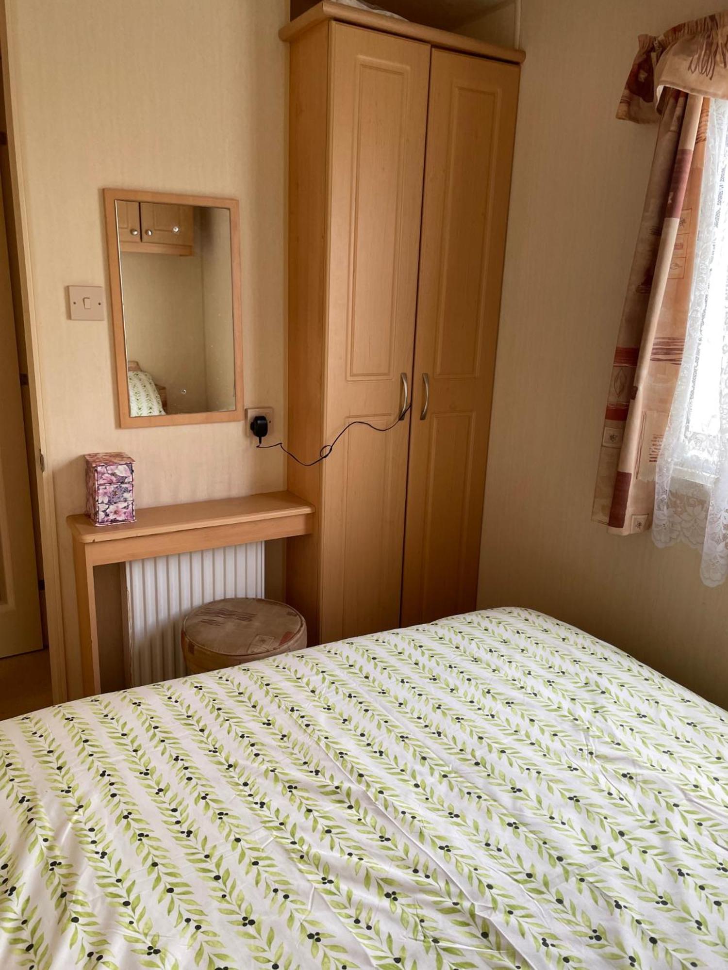 Cozy Camber Caravan 3 Bedroom Retreat With Decking Rye Exterior photo