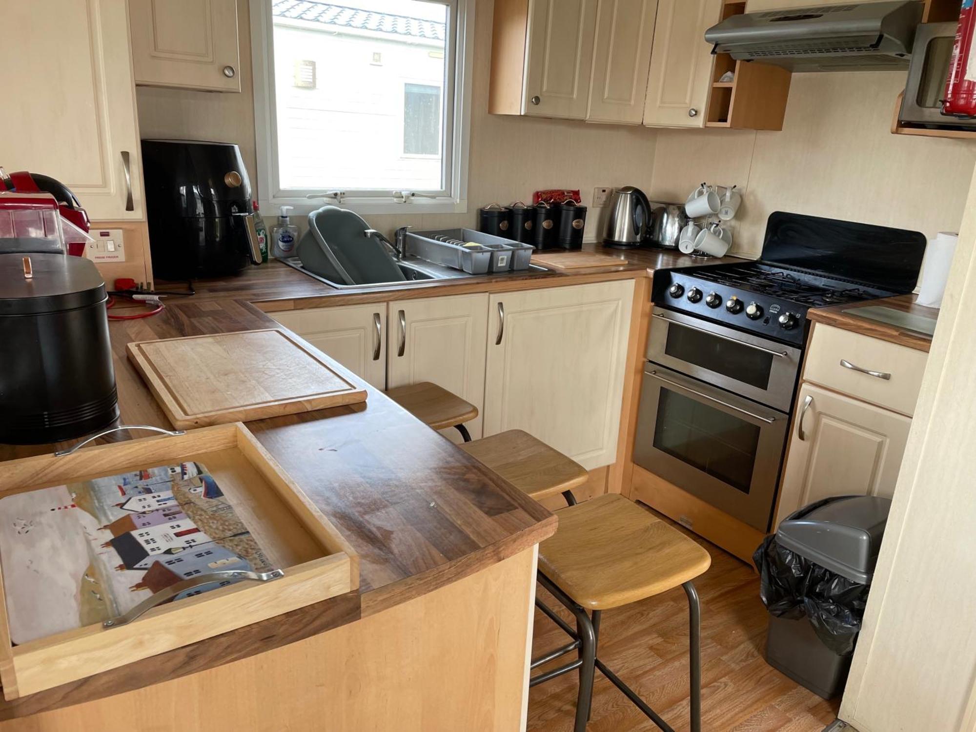 Cozy Camber Caravan 3 Bedroom Retreat With Decking Rye Exterior photo